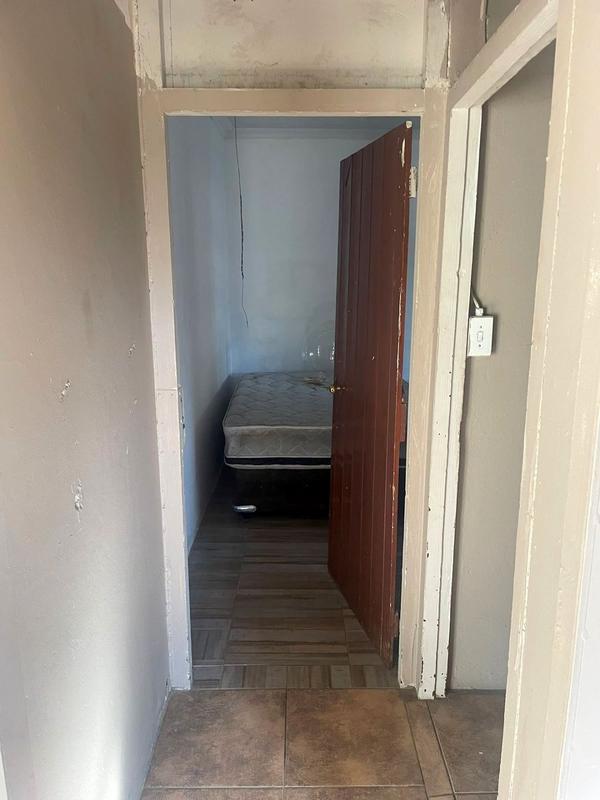 To Let 1 Bedroom Property for Rent in Booysens Gauteng