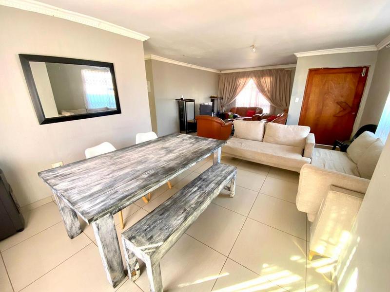 To Let 3 Bedroom Property for Rent in Bram Fischerville Gauteng