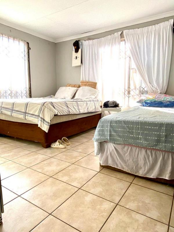 To Let 3 Bedroom Property for Rent in Bram Fischerville Gauteng