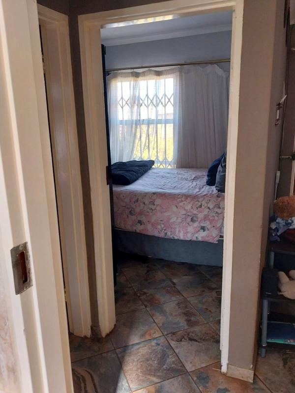 To Let 2 Bedroom Property for Rent in Bram Fischerville Gauteng