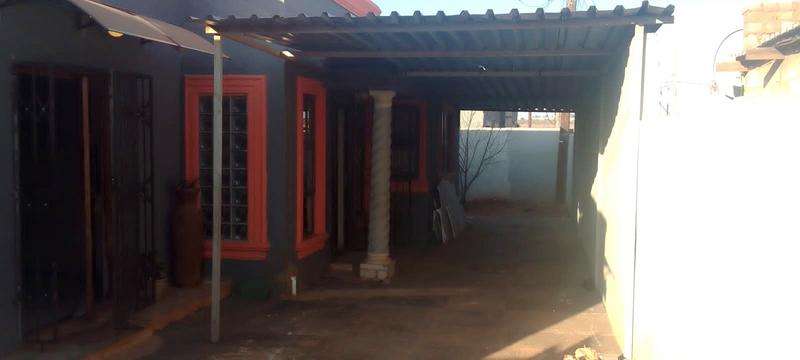 To Let 0 Bedroom Property for Rent in Bram Fischerville Gauteng