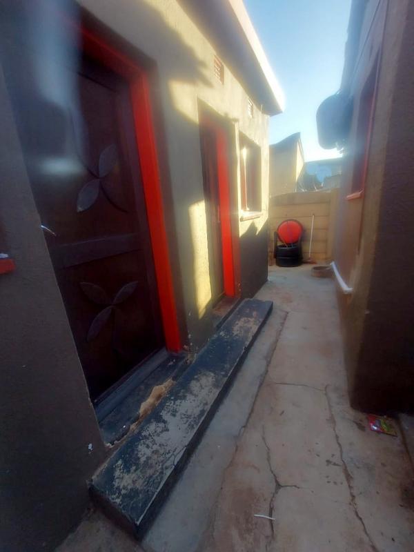 To Let 2 Bedroom Property for Rent in Emdeni Gauteng