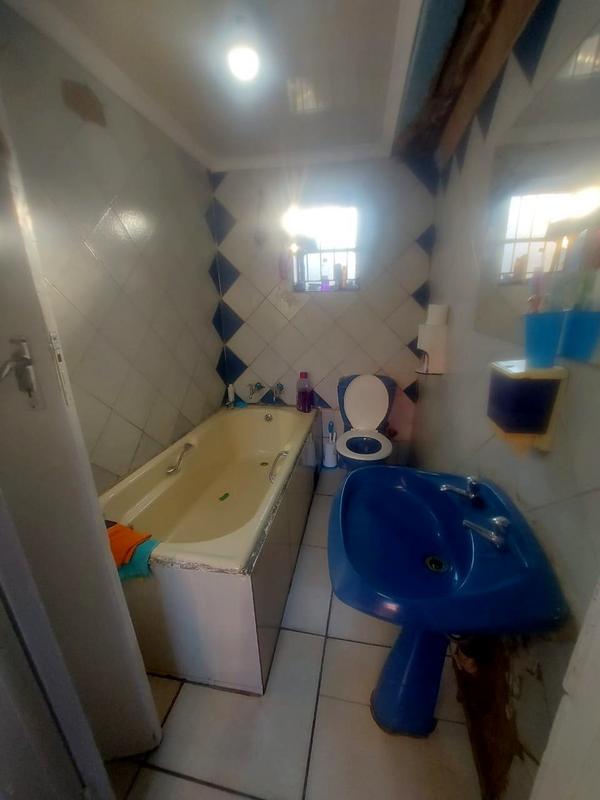 To Let 2 Bedroom Property for Rent in Emdeni Gauteng