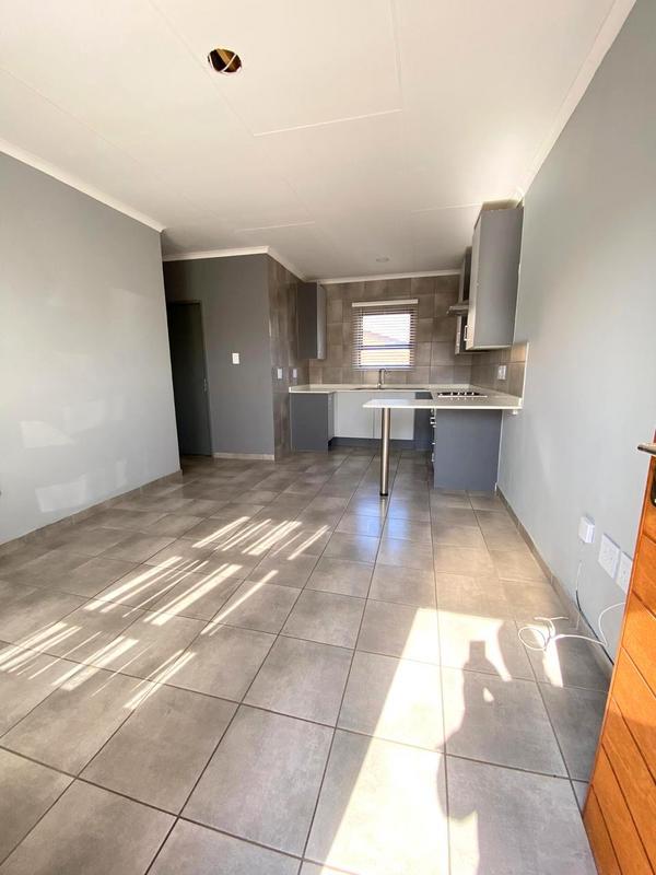 To Let 3 Bedroom Property for Rent in Groblerpark Gauteng