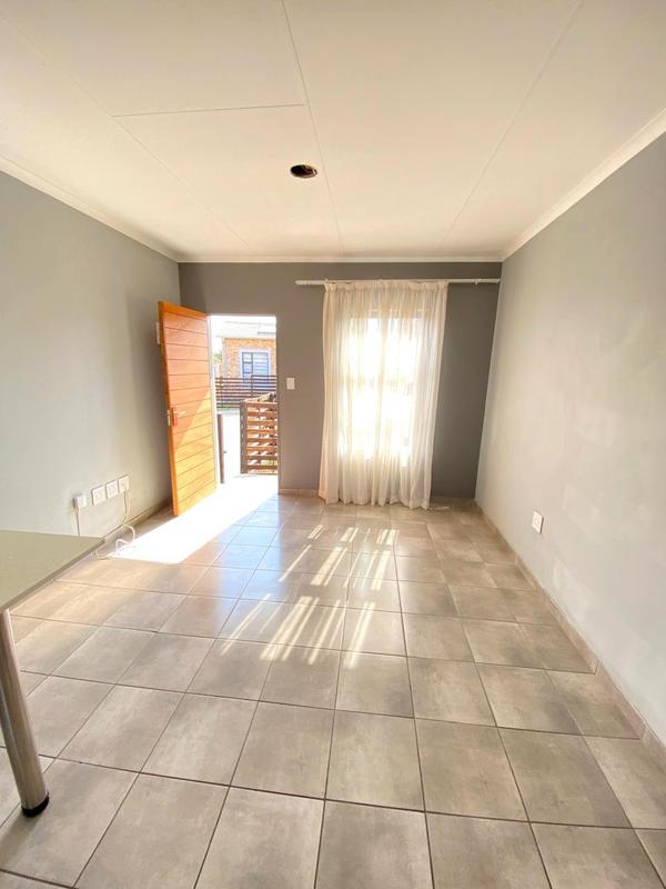 To Let 3 Bedroom Property for Rent in Groblerpark Gauteng