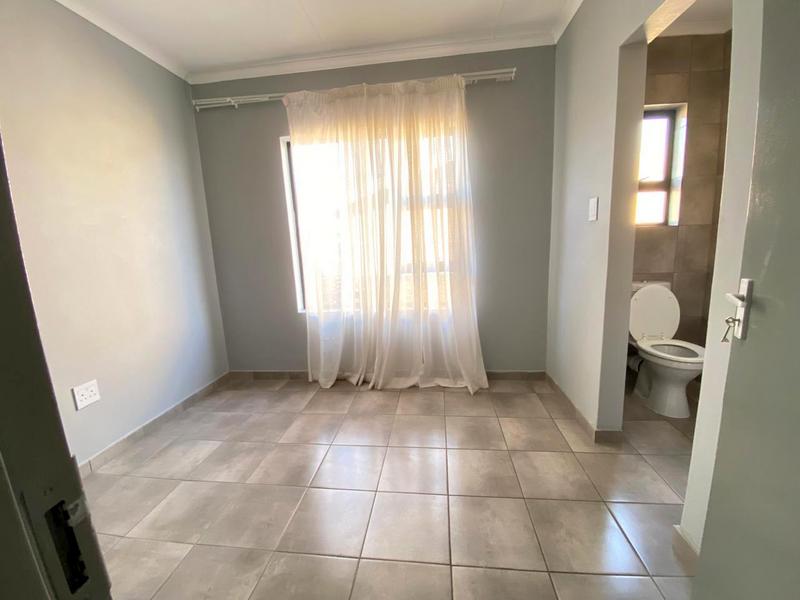 To Let 3 Bedroom Property for Rent in Groblerpark Gauteng