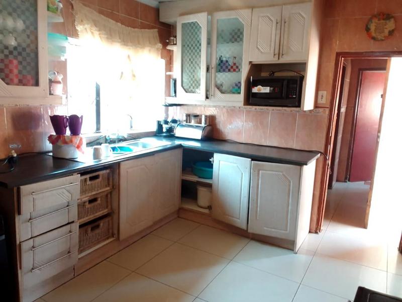 3 Bedroom Property for Sale in Meadowlands East Gauteng