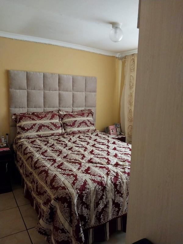 To Let 2 Bedroom Property for Rent in Meadowlands West Gauteng