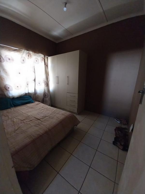 To Let 3 Bedroom Property for Rent in Mofolo Gauteng