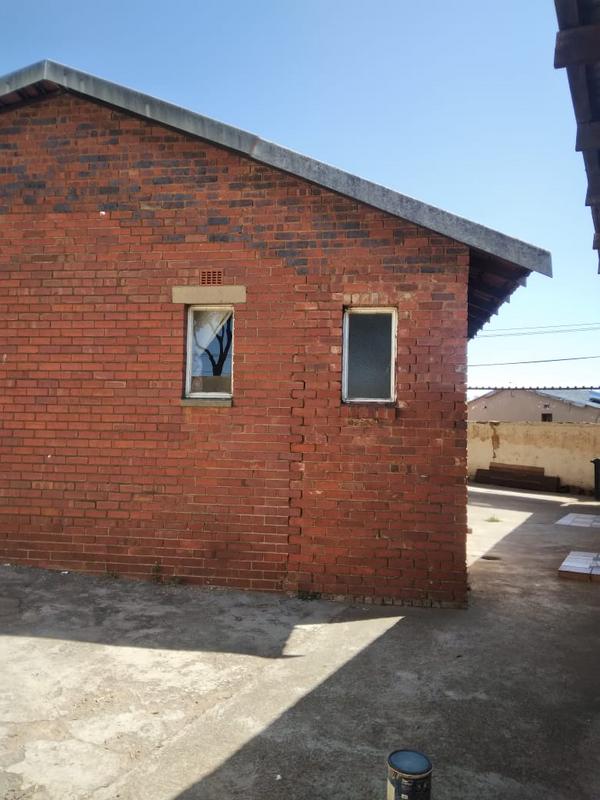 To Let 3 Bedroom Property for Rent in Orlando Gauteng