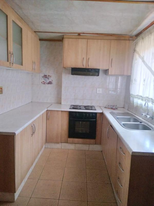 To Let 3 Bedroom Property for Rent in Orlando Gauteng