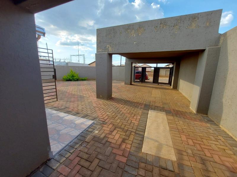 To Let 3 Bedroom Property for Rent in Protea Glen Gauteng