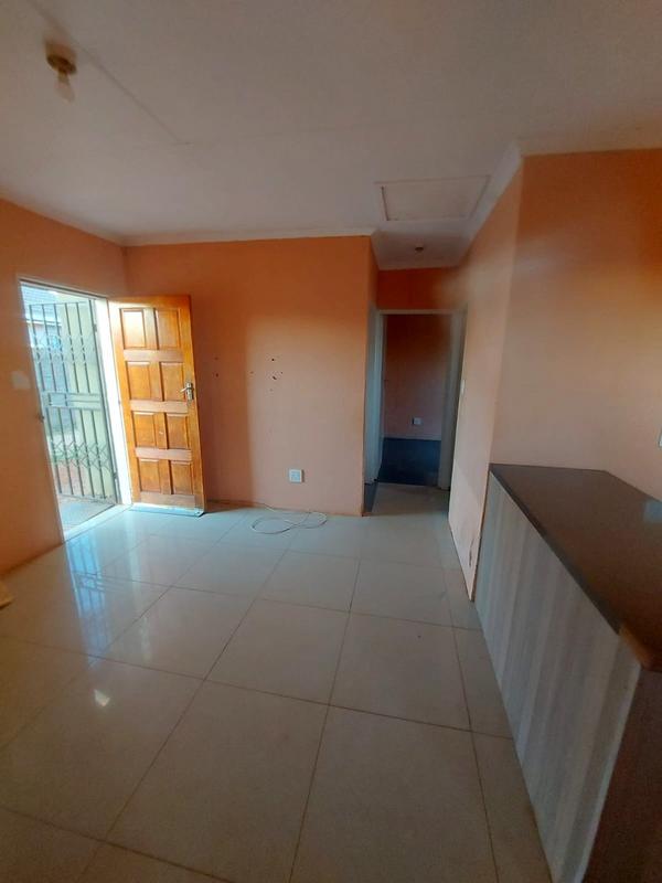 To Let 2 Bedroom Property for Rent in Protea Glen Gauteng