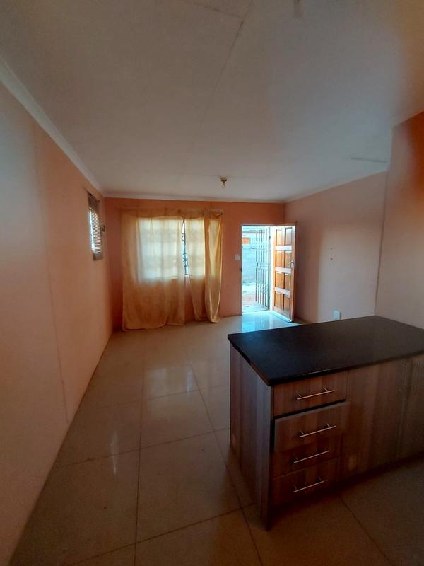 To Let 2 Bedroom Property for Rent in Protea Glen Gauteng