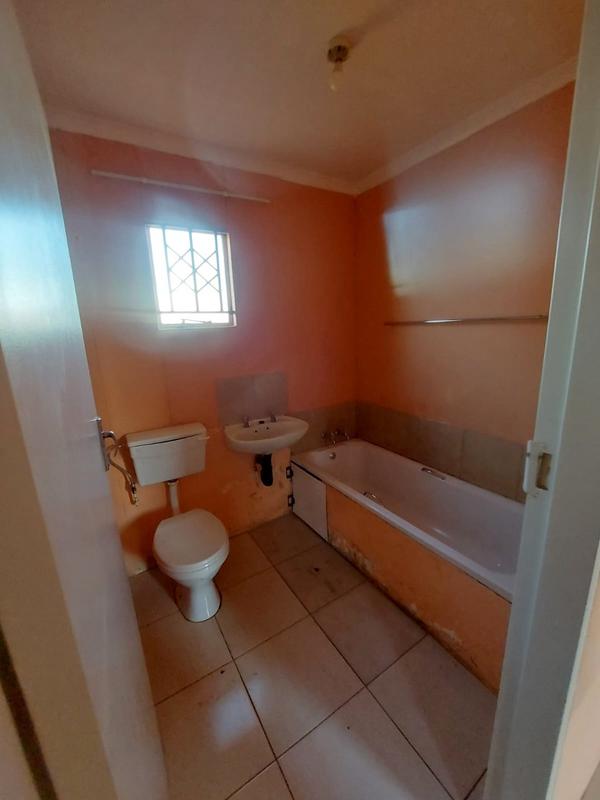 To Let 2 Bedroom Property for Rent in Protea Glen Gauteng