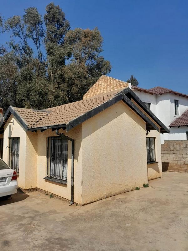 To Let 3 Bedroom Property for Rent in Riverlea Gauteng