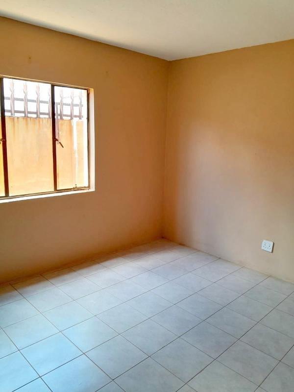 To Let 0 Bedroom Property for Rent in Tshepisong Gauteng