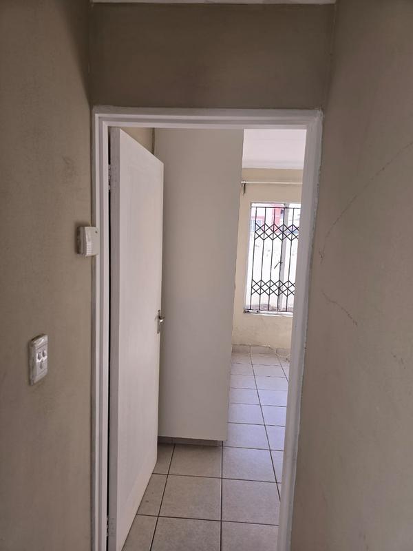 To Let 2 Bedroom Property for Rent in Windmill Park Gauteng