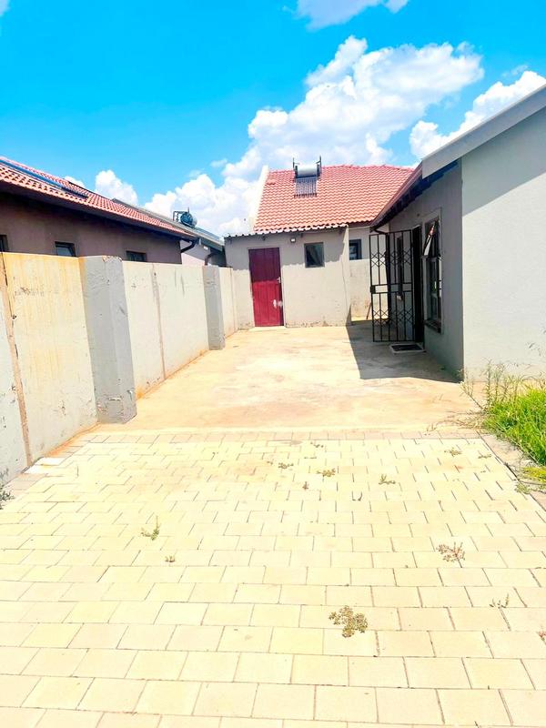 To Let 2 Bedroom Property for Rent in Windmill Park Gauteng