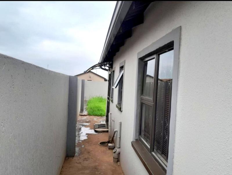 To Let 2 Bedroom Property for Rent in Windmill Park Gauteng