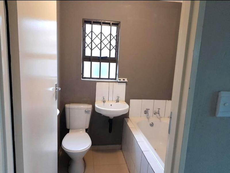 To Let 2 Bedroom Property for Rent in Windmill Park Gauteng