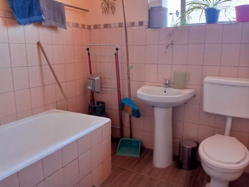 1 Bedroom Property for Sale in Albertville Gauteng