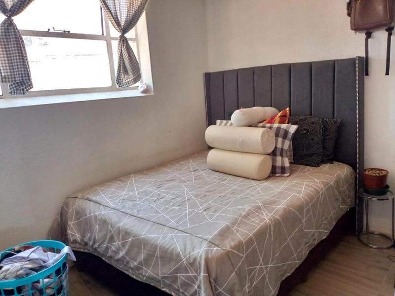 1 Bedroom Property for Sale in Albertville Gauteng