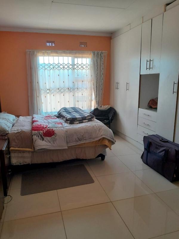 3 Bedroom Property for Sale in Bram Fischerville Gauteng