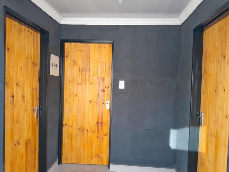 2 Bedroom Property for Sale in Bram Fischerville Gauteng