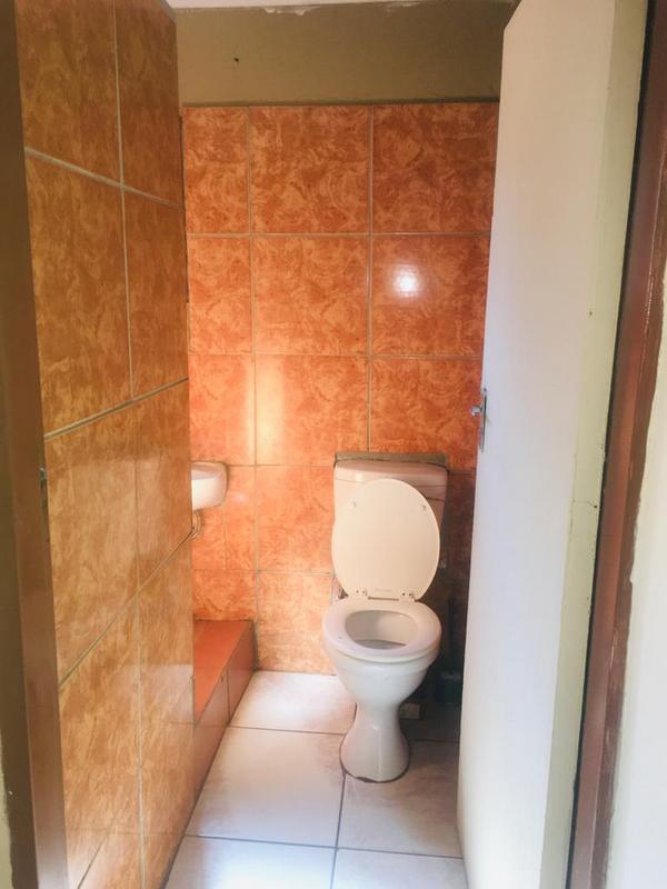 2 Bedroom Property for Sale in Bram Fischerville Gauteng