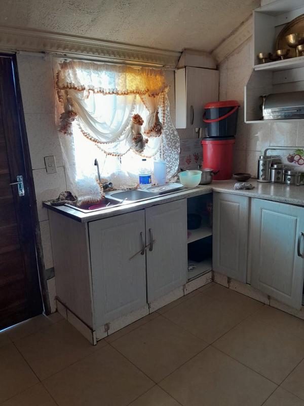 2 Bedroom Property for Sale in Chiawelo Gauteng