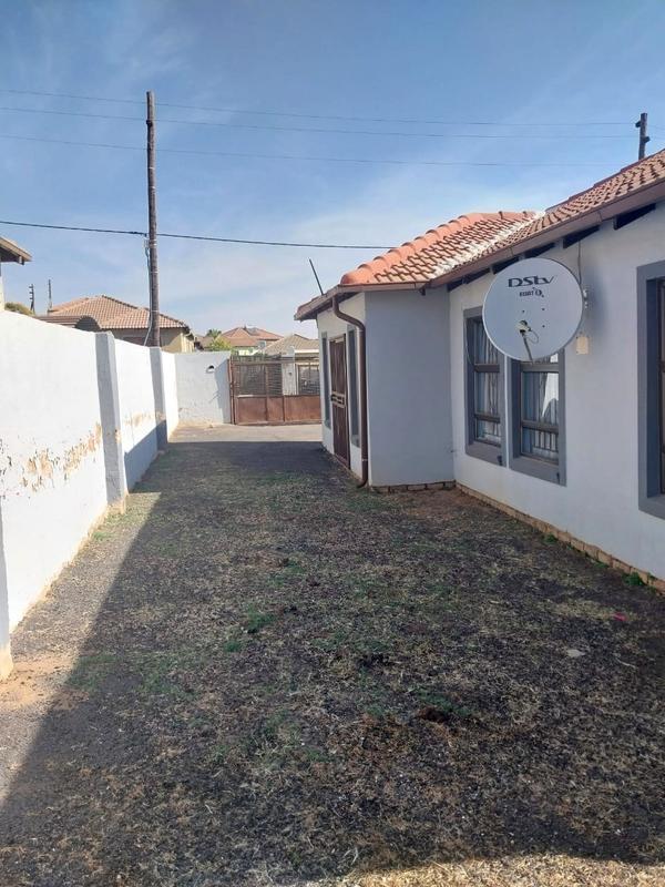 3 Bedroom Property for Sale in Cosmo City Gauteng