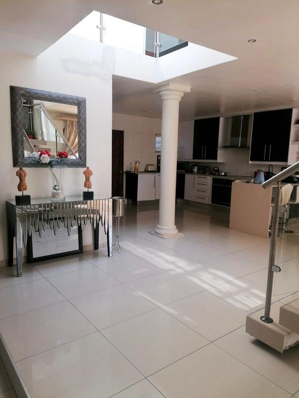 4 Bedroom Property for Sale in Dhlamini Gauteng