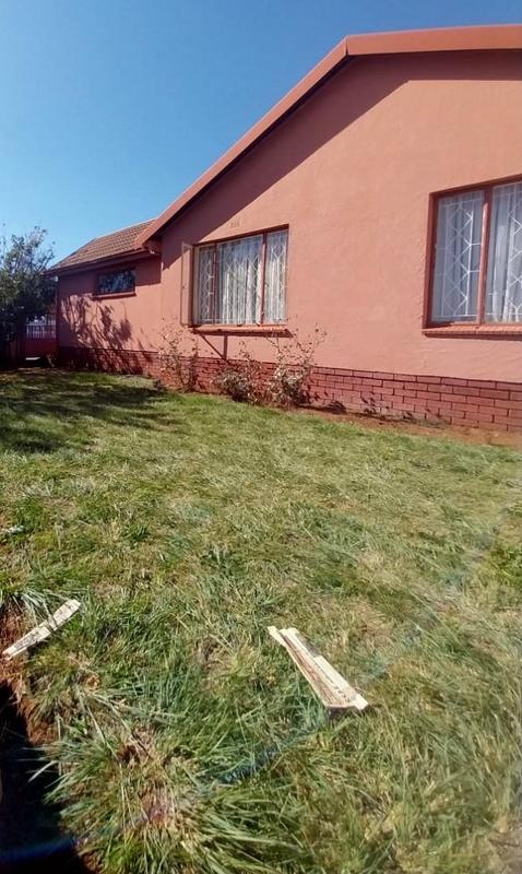 4 Bedroom Property for Sale in Dobsonville Gauteng