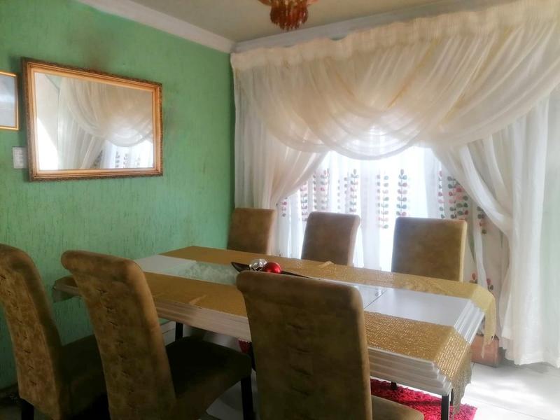 4 Bedroom Property for Sale in Dobsonville Gauteng