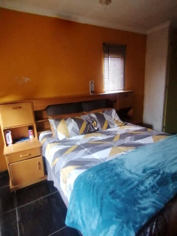 4 Bedroom Property for Sale in Dobsonville Gauteng