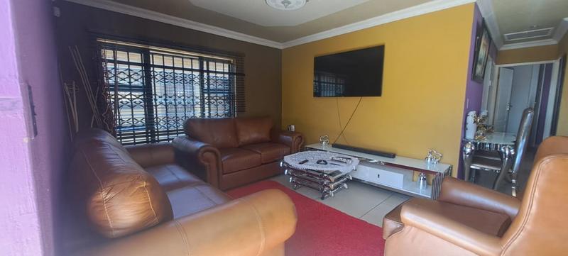 3 Bedroom Property for Sale in Dobsonville Gauteng