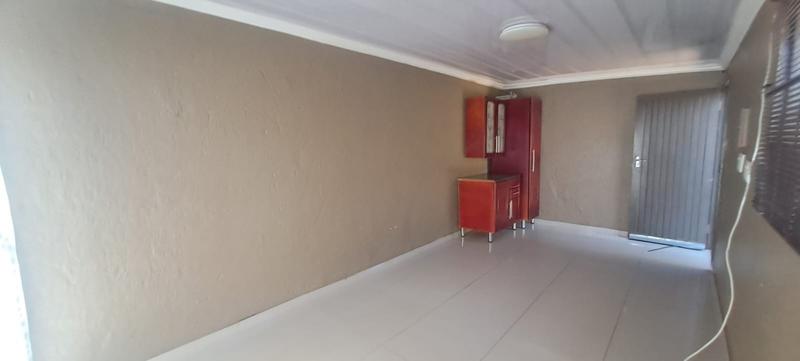 3 Bedroom Property for Sale in Dobsonville Gauteng