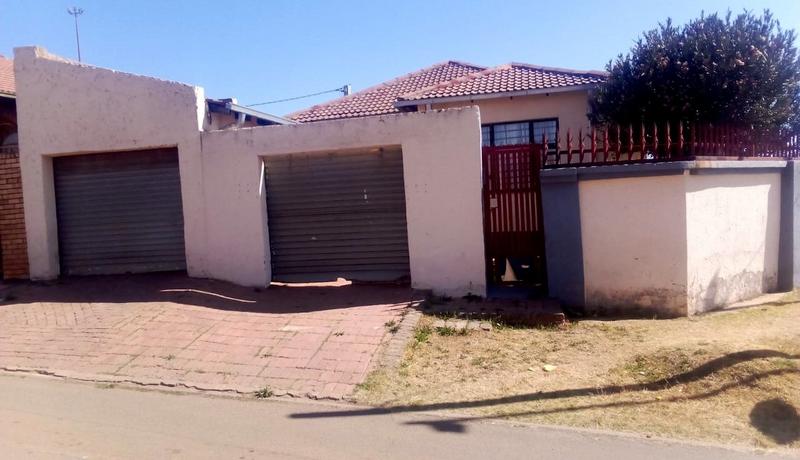 3 Bedroom Property for Sale in Dobsonville Gardens Gauteng