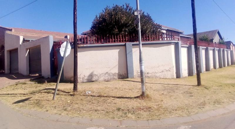 3 Bedroom Property for Sale in Dobsonville Gardens Gauteng