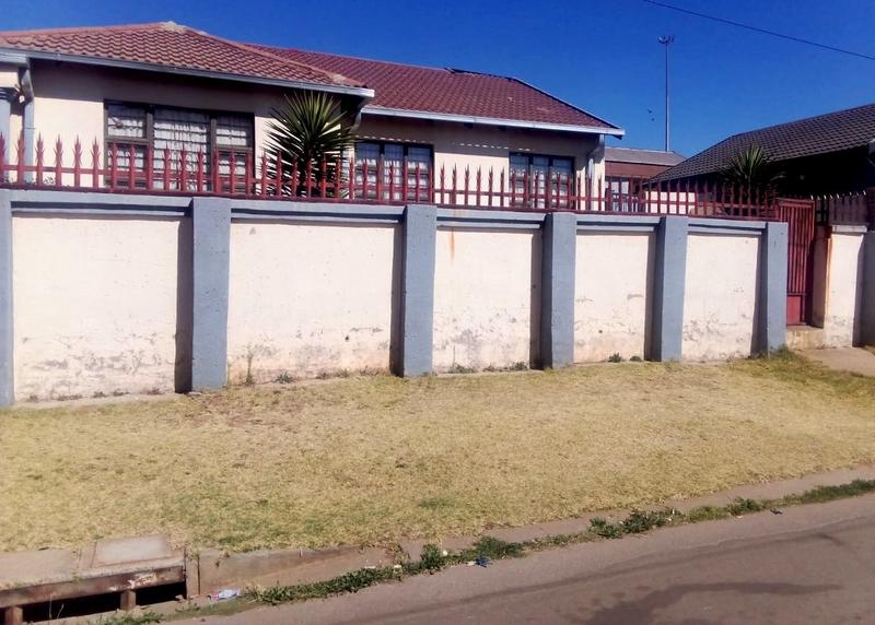 3 Bedroom Property for Sale in Dobsonville Gardens Gauteng