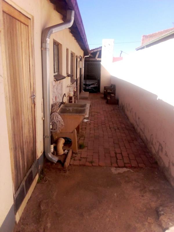 3 Bedroom Property for Sale in Dobsonville Gardens Gauteng