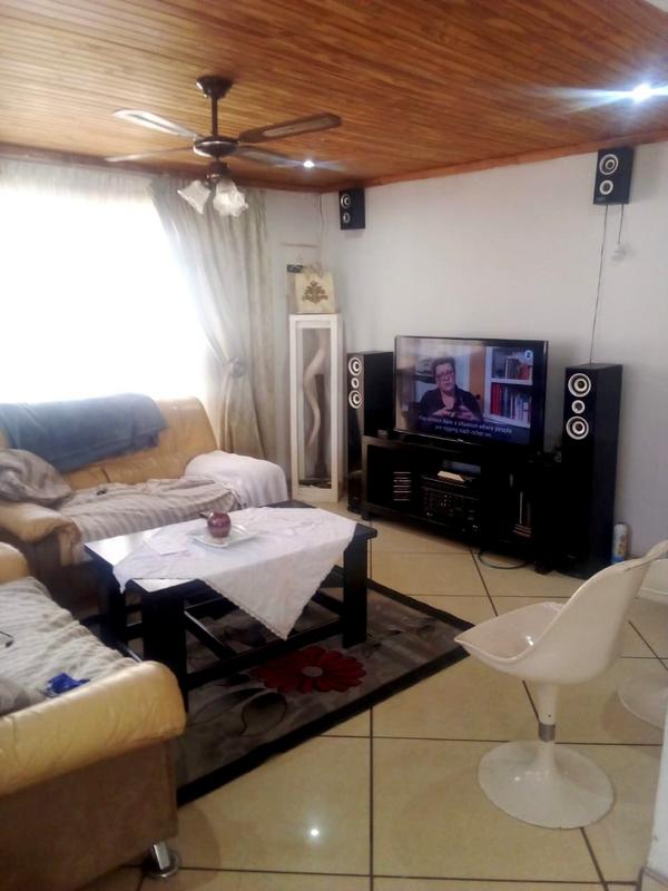 3 Bedroom Property for Sale in Dobsonville Gardens Gauteng