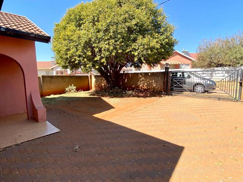 4 Bedroom Property for Sale in Ennerdale Gauteng