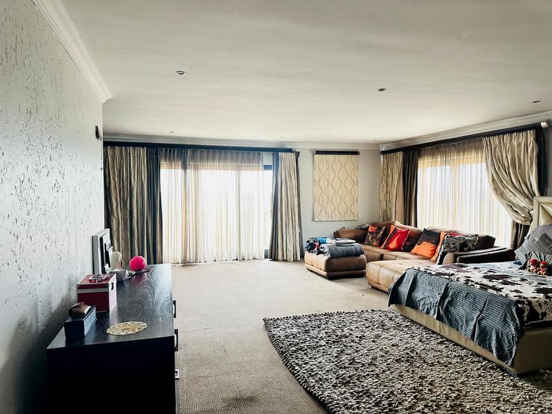 4 Bedroom Property for Sale in Featherbrooke Estate Gauteng