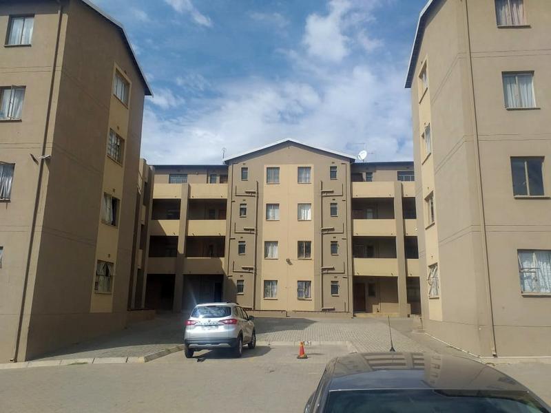 2 Bedroom Property for Sale in Fleurhof Gauteng