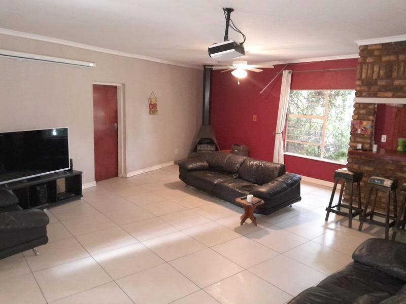 5 Bedroom Property for Sale in Florida Hills Gauteng