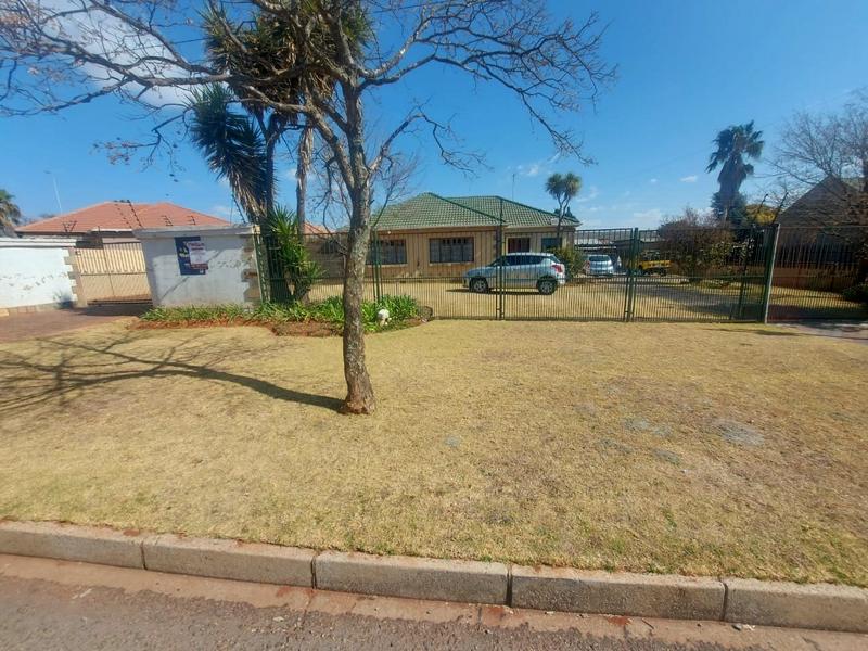 2 Bedroom Property for Sale in Horison Gauteng