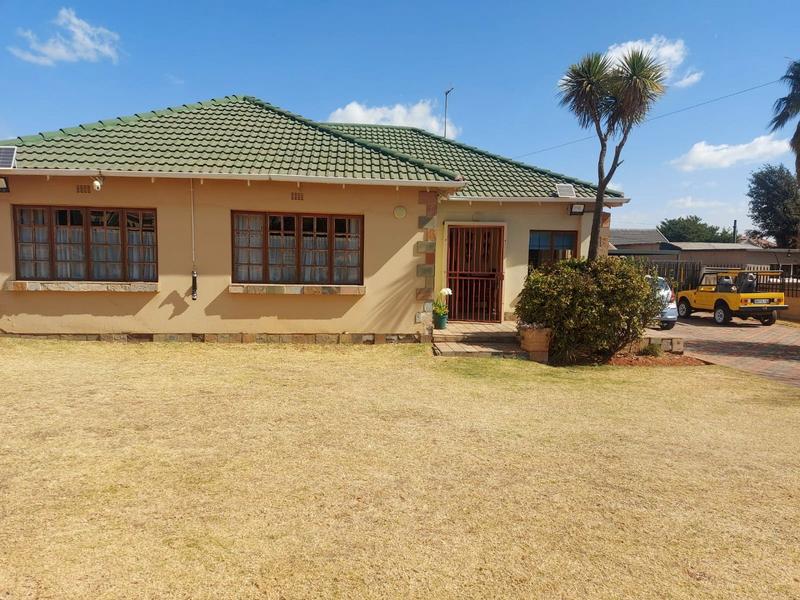 2 Bedroom Property for Sale in Horison Gauteng