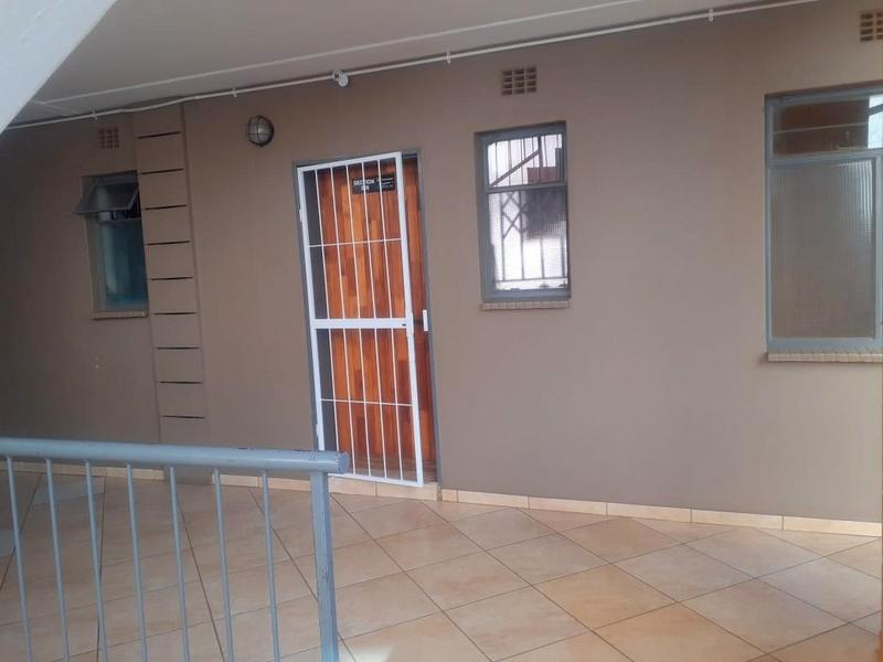 2 Bedroom Property for Sale in Jabulani Gauteng